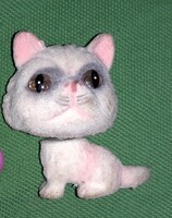 Minőségi  "Kitty In My Pocket" TŰNEMEZELT /GYAPJÚ BORÍTÁSÚ fehér cica macska figura a képek szerint