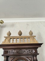 Faragott fa falióra bútor tàlaló torony dísz Ónémet stílusú.