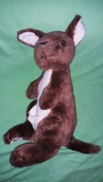 Retro aranyos MINŐSÉGI erszényes üvegszemű KENGURU plüss figura 32 cm a képek szerint