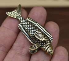 Öntött réz ponty figura