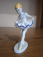 Hollóházi porcelán balerina, táncos lány. Hibátlan, jelzett
