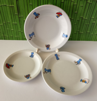 3 DB MACI MESE MINTÁS "LUBIANA" PORCELÁNY GYEREK TÁNYÉR SZETT (MÉLY,LAPOS ÉS KISTÁNYÉR)