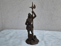 Bronz katona szobor
