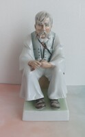 Zsolnay porcelán Szalonnázó Paraszt!
