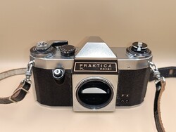M42 Praktica PL Nova 1 SLR fényképezőgép váz (A fókuszüvegen folt.)