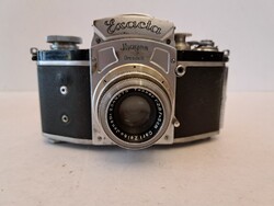 Antique Camera Ihagee Kine Exakta (1936) with Carl Zeiss Jena Tessar 5 cm f/2.8 Lens