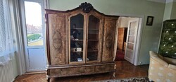 Neobarokk vitrines szekrény