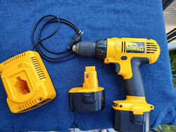 DEWALT DC-756 12V fúró-csavarozó gép készlet