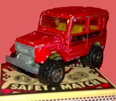 Régi még Francia gyártmányú MAJORETTE 4 x 4 TOYOTA Jeep fém kisautó képek szerint