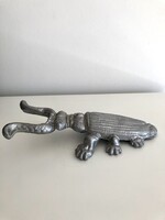 Ezüst színű fém csizmahúzó szarvasbogár