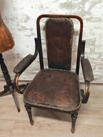 Különleges Thonet karosszék, 1800-as évek vége. MÁV állomáson szolgált.