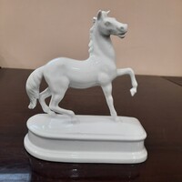 Fehér Herendi porcelán ló, paripa figura 1. Oszt.