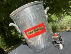 CHAMPAGNE CLUB - Piper-Heidsieck pezsgőhűtő és palackzáró – tisztelgés Marilyn Monroe előtt