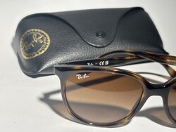Eredeti Ray-Ban napszemüveg gyári tokjával, megkímélt állapot! Mindenhol jelölt