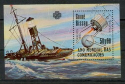 Guinea-Bissau 1983 Űrkutatás - Szputnyik és Hajó blokk (StampWorld Bl. 103)