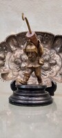 Zsebóratartó - Bronz Szobor