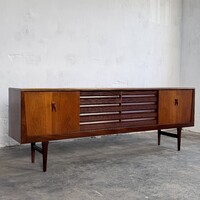 Vintage sideboard teak századközepi retro tálalószekrény