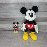 Mickey Mouse kicsi és nagy plüss figura szett