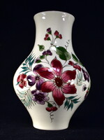 GYÖNYÖRŰ ARANYKONTÚROS FESTÉSSEL JUBILEUMI JELZETT ZSOLNAY PORCELÁN VÁZA