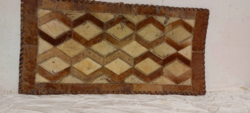 Vintage patchwork technikával. kézzel készített bőr terítő 59 x 29 cm ( sztem rénszarvas)