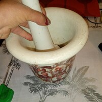 I. világháborús katonai/patriotika emlék tárgy: egy porcelán (vagy keménycserép) hadi mozsár, az elü