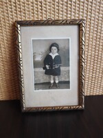 Gilded 1930s-era wooden picture frame A399