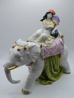 K937 antik német Sitzendorf porcelánfigura elefánton ülő keleti hölgy
