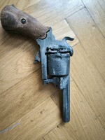 Patinás àllapotban Gyúpeckes rendszerű pisztoly 1850 környékén Lefaucheux