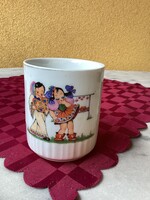 Zsolnay porcelán bögre gyermek mese mintás.