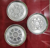Alumínium poháralátét szett – préselt mintás fém alátétek (3 db, 10 cm) retro