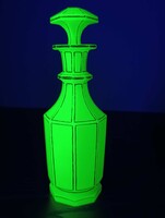Biedermeier 1820-40 uránium üveg dekantáló uránüveg antik (Alján repedés.)