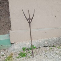 Horányi Ilus hagyatéka fa villa (gyakran hívják szénavillának vagy custom fanyelű ágvillának) láthat