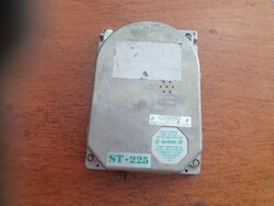 Retro Seagate ST-225 tipusú winchester