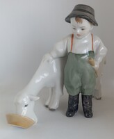 Zsolnay porcelán Kecskét itató fiú!