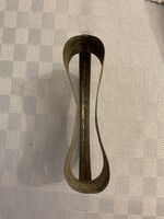 Antik,régi,fém cukrászati eszköz,sütemény szaggató.Sütőforma. Babapiskóta formájú.