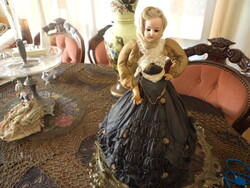 Teababa eredeti állapotában- ép, hibátlan  köppelsdorf porcelán  fejjel 37 cm magas