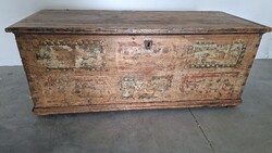 Painted chest with panels and tulips