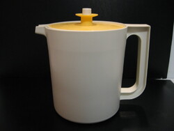 Retro Tupperware  nyomógombos kancsó