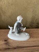 ILMENAU NÉMET PORCELÁN SZOBOR, JÁTSZÓ FIÚ