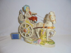 Barokk porcelán GDR Lippelsdorfi hintó porcelán figura, nipp, szobor