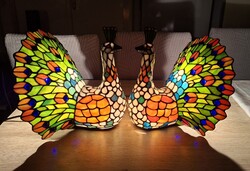 Beautiful Tiffany peacock table lamps (pair)