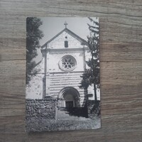 Bélapátfalva Apátsági templom fekete-fehér képeslap 1983-ból, írott