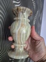 Faragott aragonit váza 1200gr