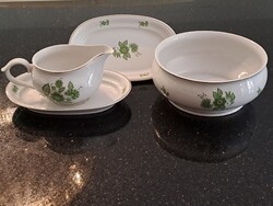 Hollóházi porcelán zöld virágos szószos kiöntő aljjal kínáló tál pótlásnak ovális tányér