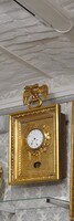Biedermeier tűz aranyozott keretóra, - feles nagyon szép  ütés, - cca, 1850 körül Bécsi műhely.