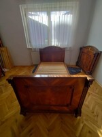 Muzeális Biedermeier nyárfagyökér hálószoba garnitúra (6 db-os, felújított, szúmentes)