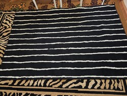 IKEA Görlöse szőnyeg 133x195 cm fekete-fehér
