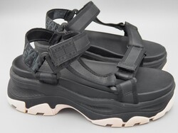 TOMMY HILFIGER platform szandál, 37 -es