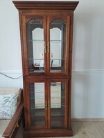Vitrines szekrény