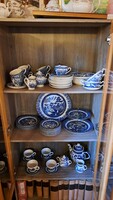 English blue-white porcelain/faience collection – 3 complete sets in one lot (53 pcs)